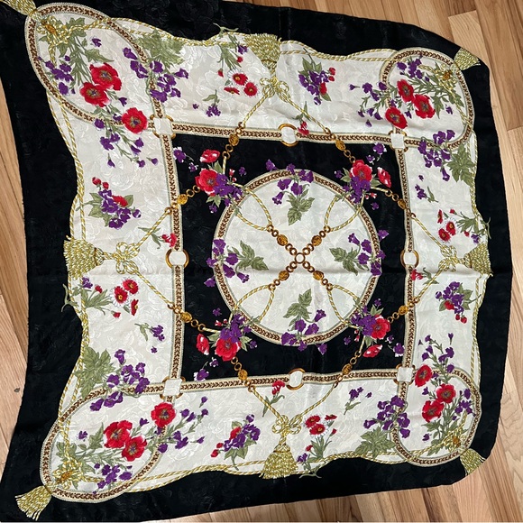 Berkshire Floral Patterned Scarf - Picture 1 of 6